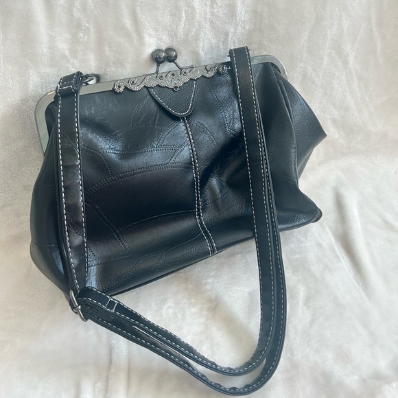 Black Purse - Picture 1 of 5